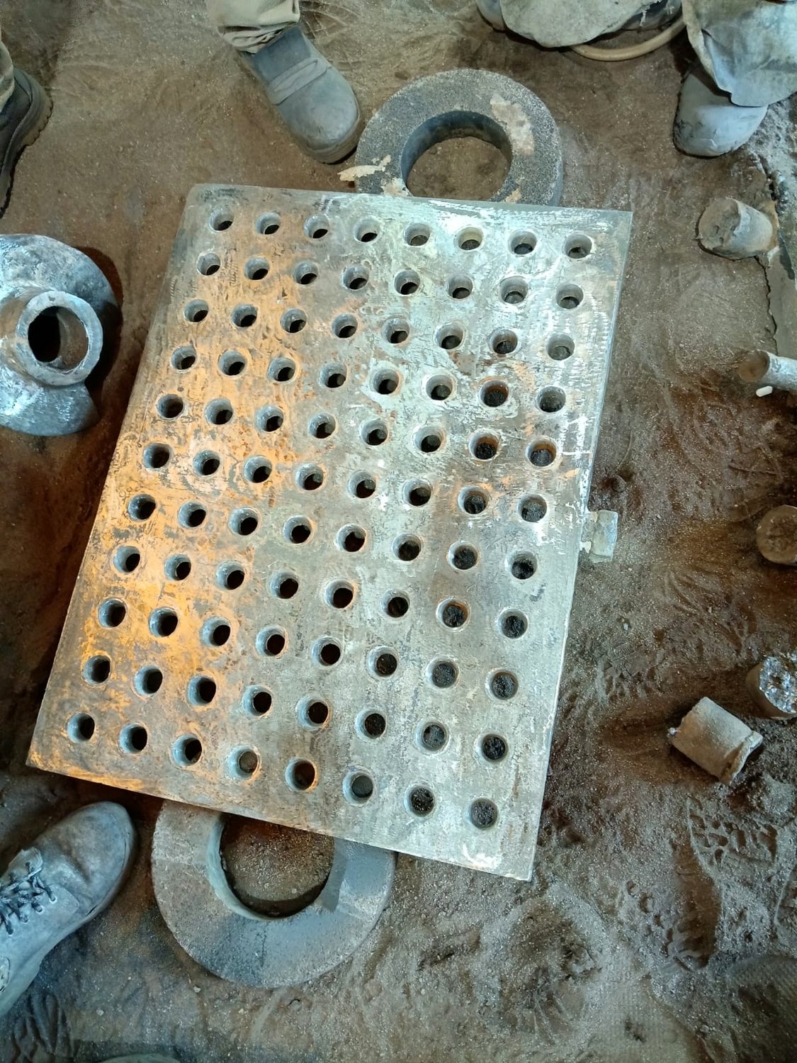 HF grade tray casting manufactured by Nittand Casting Works